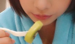 网红悦悦吃土瓜视频大全,网红美食挑战，趣味视频大盘点