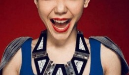 娱乐记者爆料小鬼是谁的孩子,小鬼身世之谜，揭秘其神秘家族背景