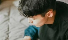 吃瓜网红小哥哥是谁啊,吃瓜网红小哥哥的真实身份！