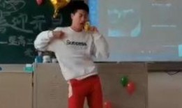 精神小伙网红爆料视频,揭秘爆火视频背后的故事